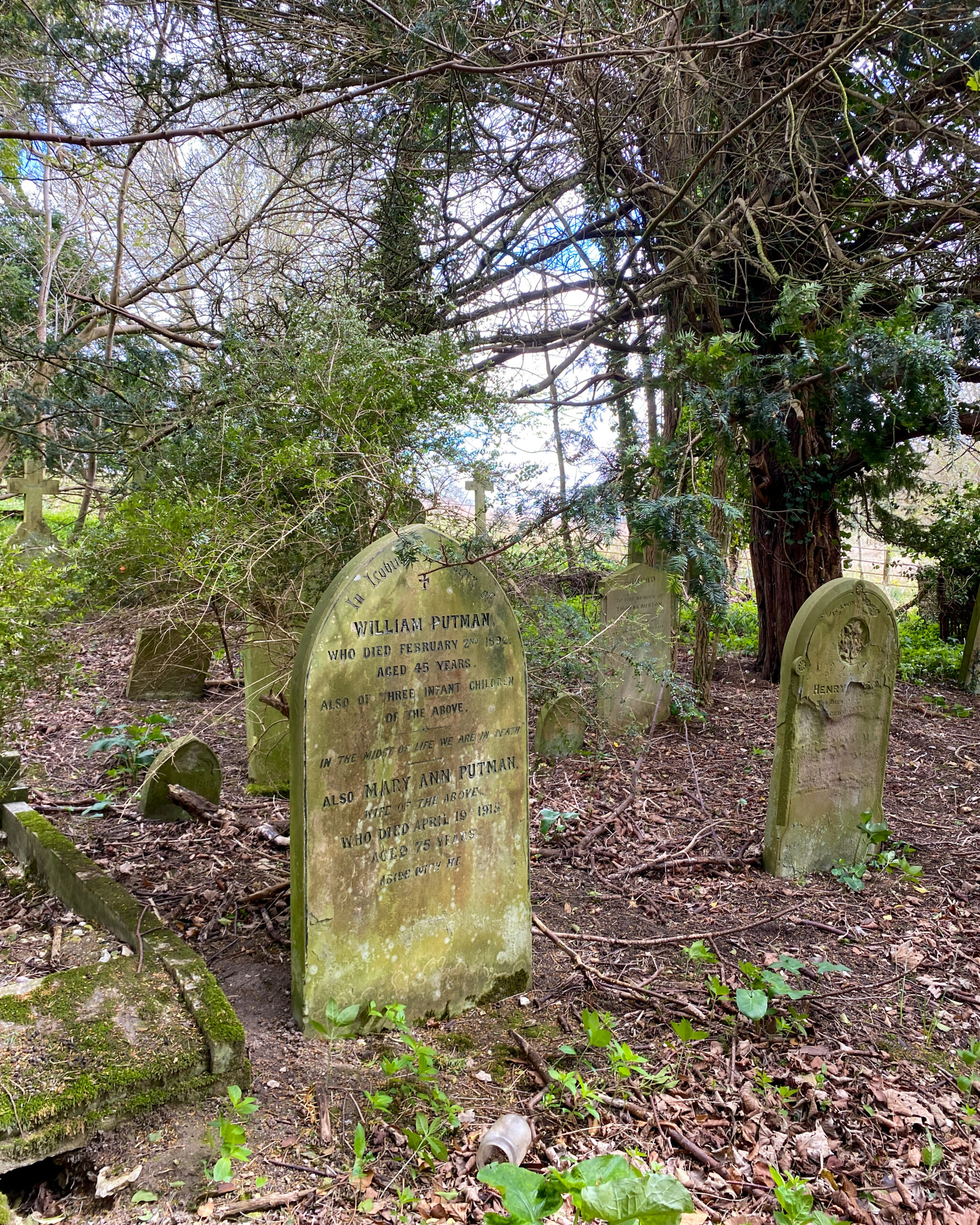 Great Missenden Graveyard 
