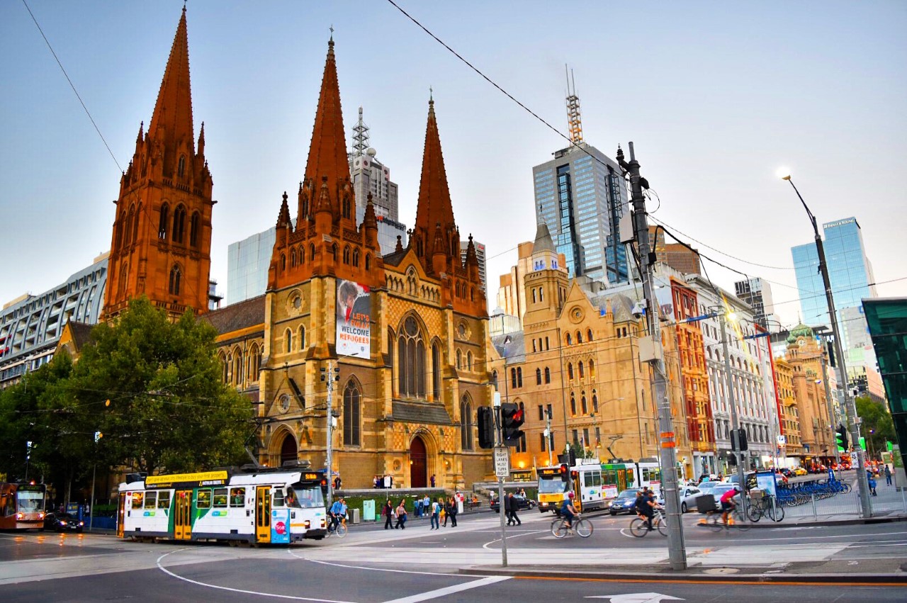 Melbourne Flinders Street Station St Pauls Cathedral