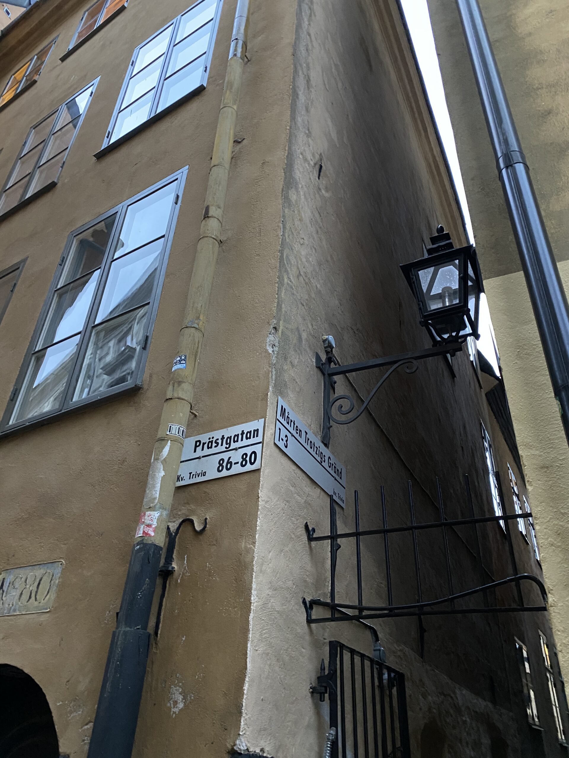 Mårten Trotzigs Gränd narrowest street Stockholm Sarah Latham